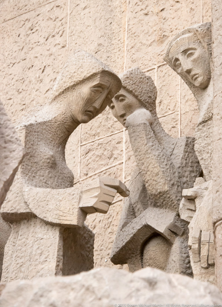 Angular figures in Subirachs’s Peter’s Denial scene on the Sagrada Família Passion façade.