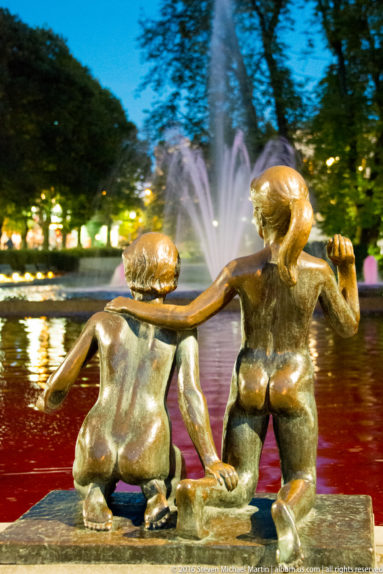 Sculpture at Spikersuppa Ice-Skating Rink (a fountain in summer) by Steven Michael Martin