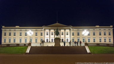 Det Kongelige Slott (The Royal Palace) by Steven Michael Martin