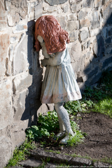 Sculpture at Akershus slott og festning (Castle and Fortress) by Steven Michael Martin