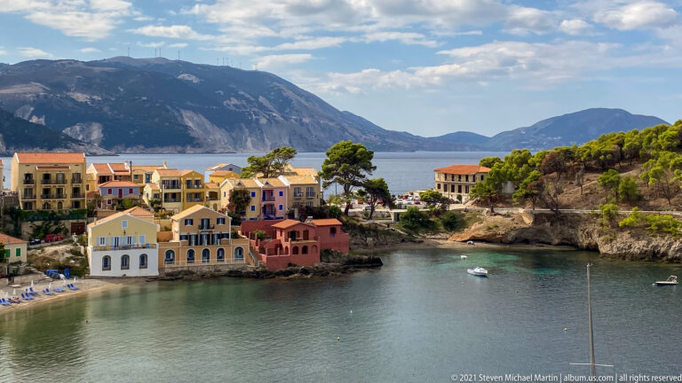 Assos