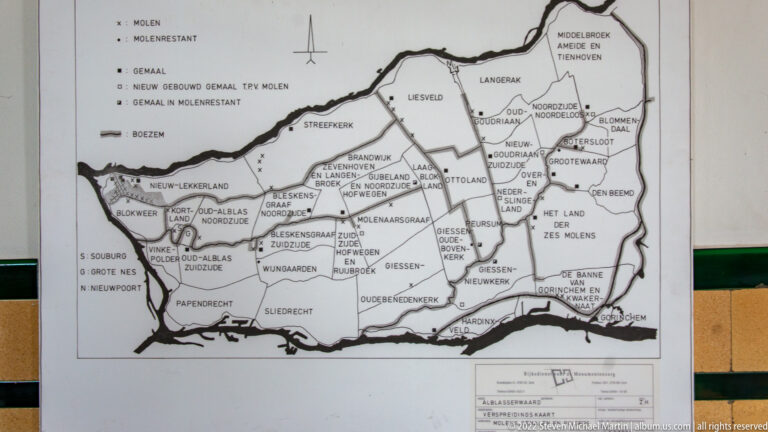 Black-and-white regional map filled with named districts, boundary lines, waterways, and a title block.