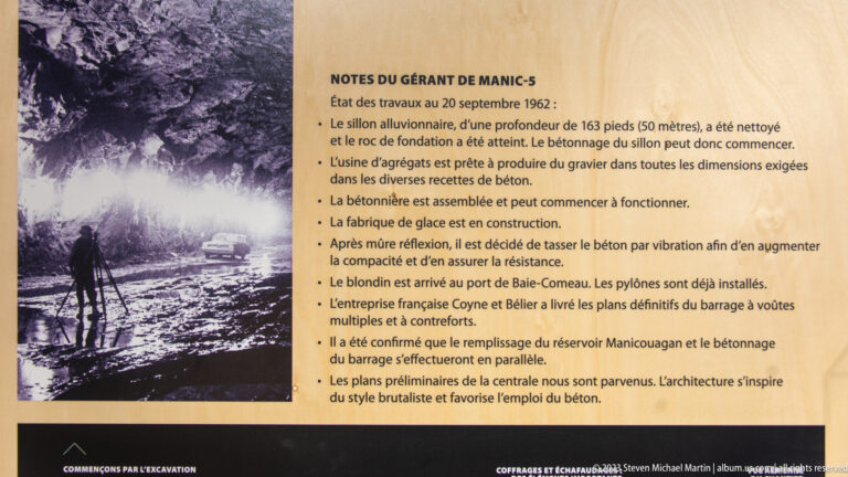 French Manic-5 construction panel with bullet-point notes dated September 20, 1962 and an archival work-site photograph.