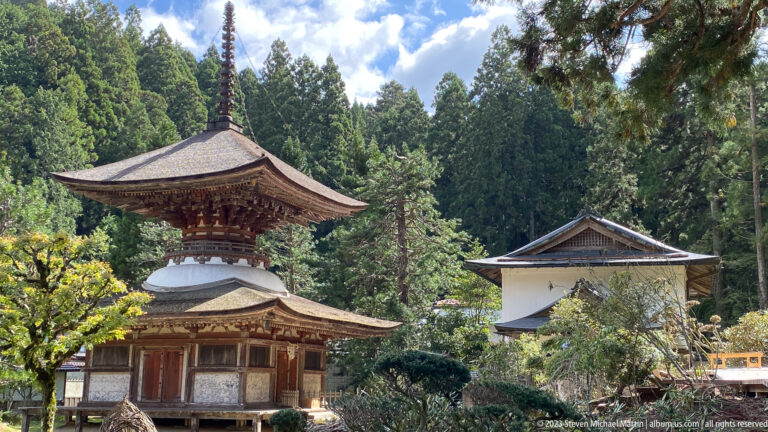 Multi-tiered pagoda and temple buildings at Kōyasan.