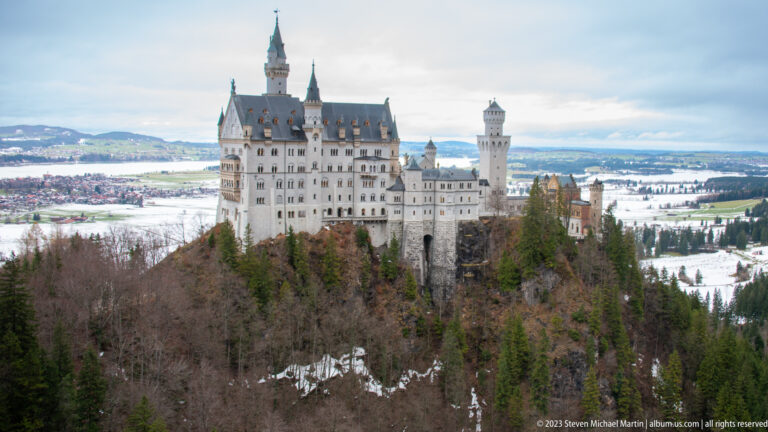 Neuenschwanstein and Hohenschwangau Castles