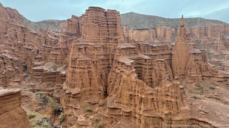 Kokmoinok Canyon (Kan’ony Kok-Moynok)