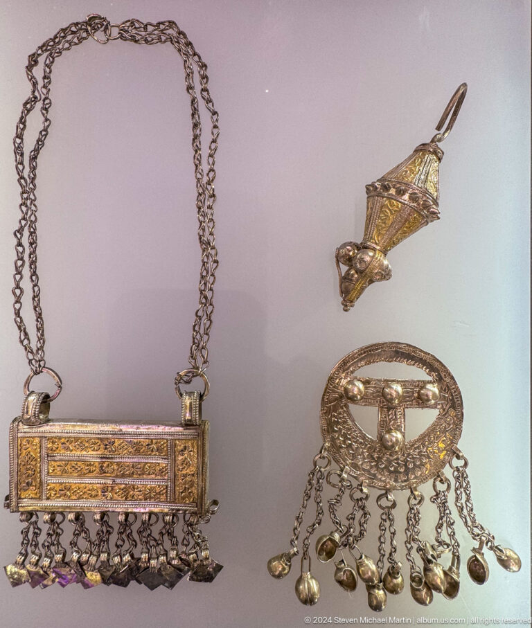 Silver and gold necklace with pendant and matching pieces in Muscat, Oman.