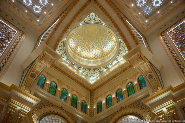 Great dome rising above arcaded interior.