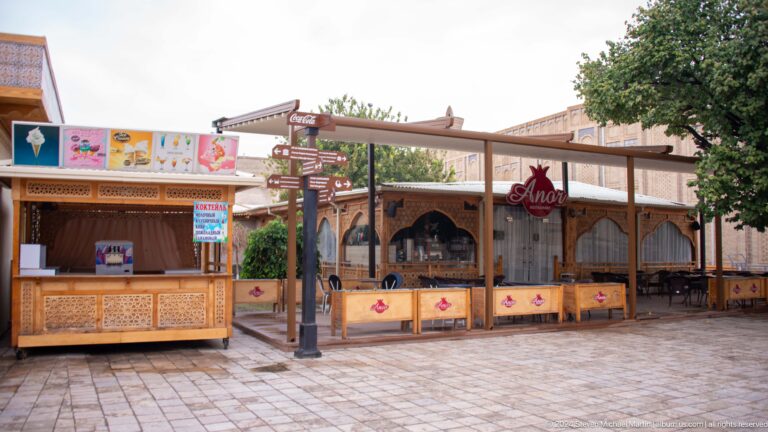 Open-air restaurant courtyard and kiosks.