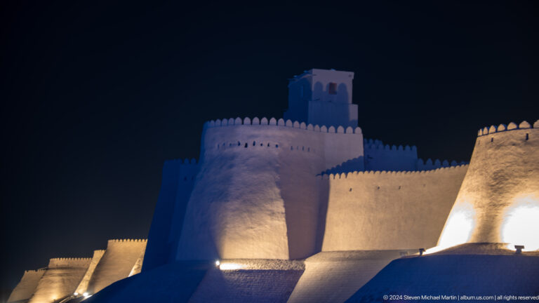 Floodlit kunya ark wall and watchtower.