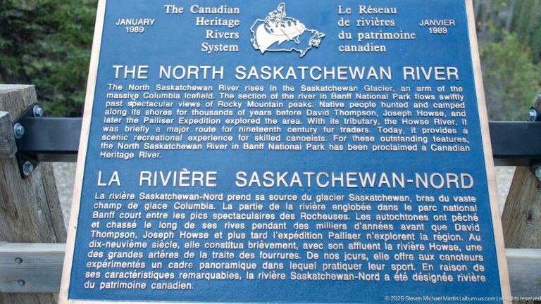 Bilingual Canadian Heritage Rivers System panel titled “The North Saskatchewan River / La rivière Saskatchewan-Nord.”